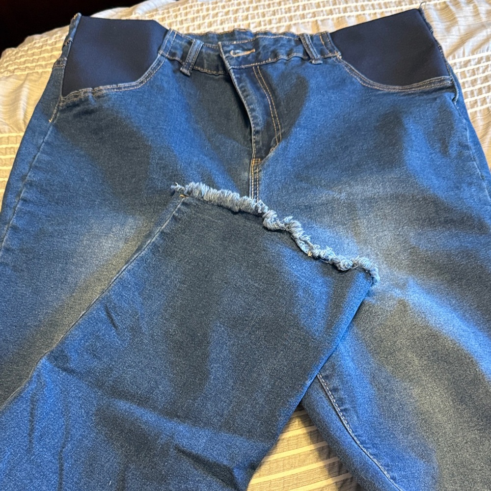 SHEIN Blue Boot Cut Jeans with Frayed Hem